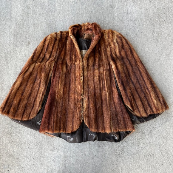 1940s Marguerite V Suits Furrier Womens Brown Fur Capelet Jacket
